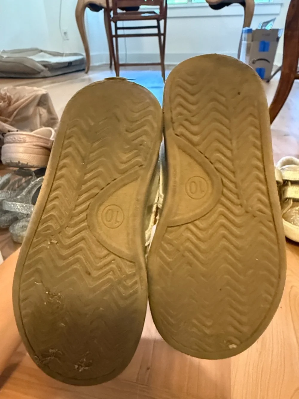 Bundle of 4 kids shoes